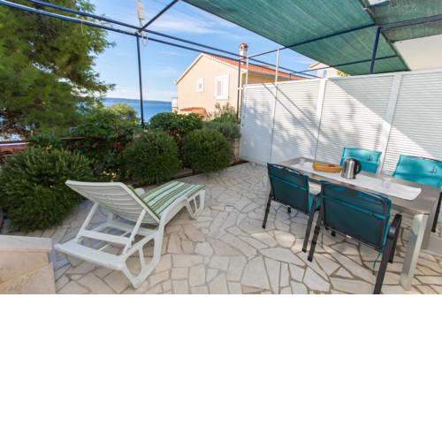 Seaside apartments with a swimming pool Rastici, Ciovo - 2793