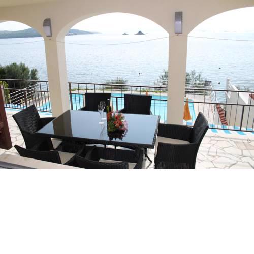 Seaside apartments with a swimming pool Seget Vranjica, Trogir - 2571