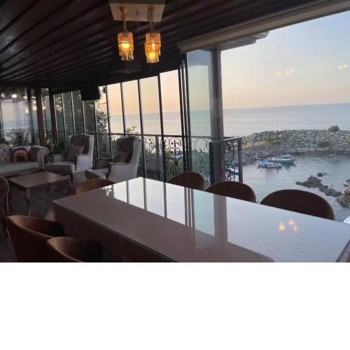 Seaside Pearl House