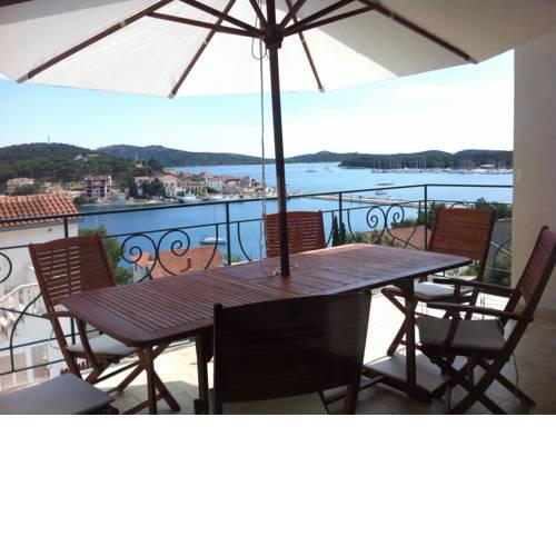 Seaview Apartment - Rogoznica
