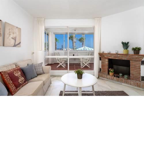 Seaview apartment in Puerto Marina