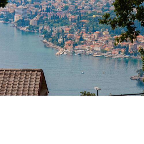 Seaview Apartment Orange with sunny balcony