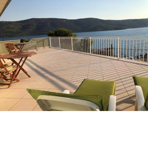 Seaview apartments