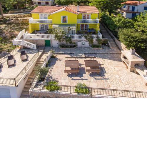 Seaview House Helena Apartments - Happy Rentals