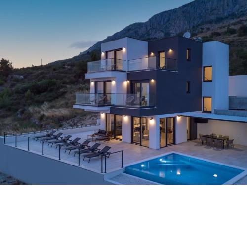 Seaview Villa Marila with a private pool with hydromassage, 3 en suite bedrooms, 1km from beach