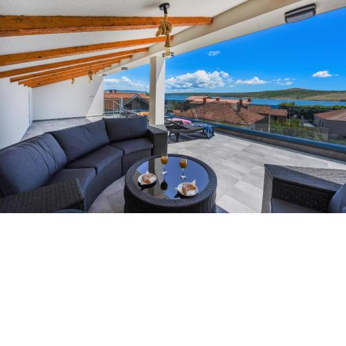 Seaview villa Possedaria with amazing roof terrace