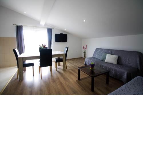 Sebi Apartment 300 m from beach