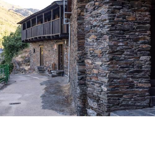 Secluded Cottage in Arnado with Balcony