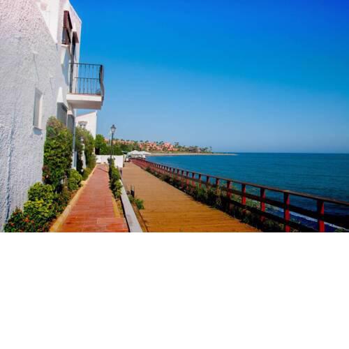 Secluded Garden Apartment in Luxury Location