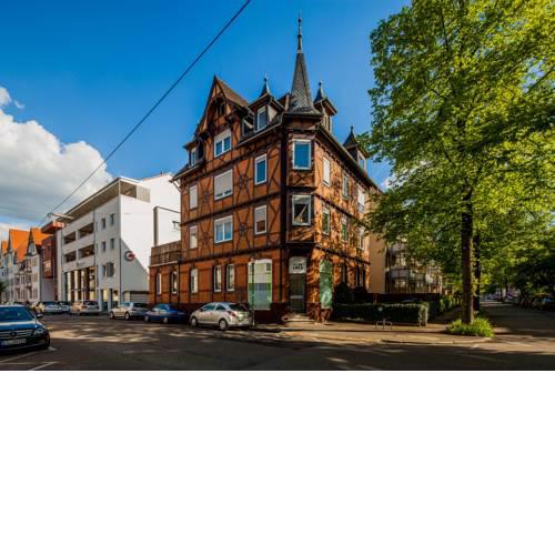 SecondHome Esslingen - Very nice and large holiday apartment near historic city centre, B W1-2