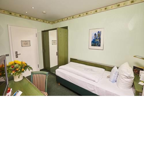 Seehotel Maria Laach