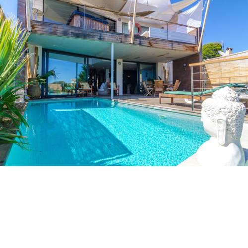Segur de Calafell Villa Sleeps 9 Pool