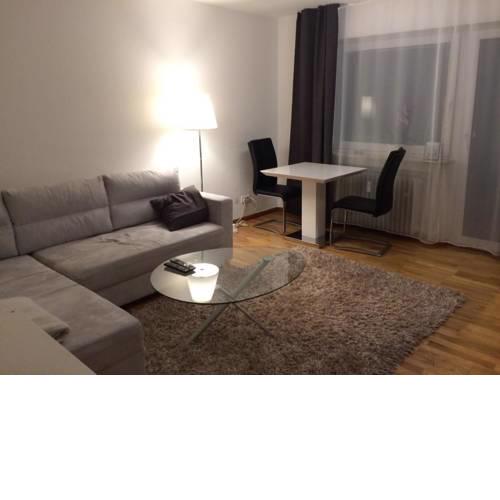 Sehr schöne und helle Wohnung mit Balkon