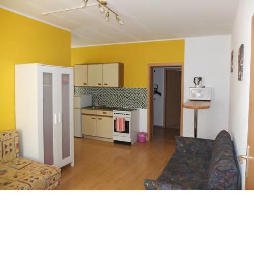 Self Check-in Spartan flat for 10 in FeWo47a