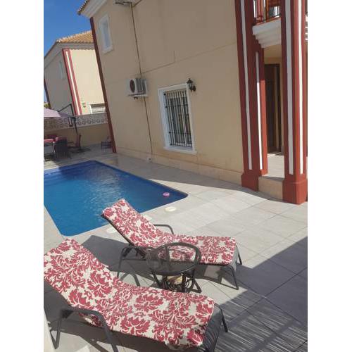 Semi-Detached House & Pool