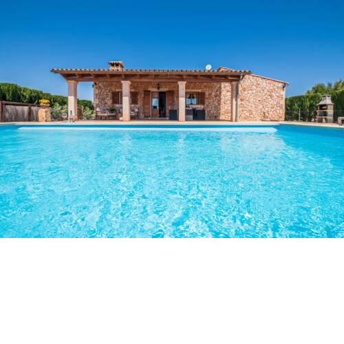 Sencelles Holiday Home Sleeps 4 with Pool Air Con and WiFi