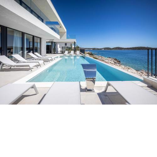 Sensational Rogoznica Villa - 5 Bedrooms - Villa Miracle - Balcony Overlooking Amazing Sea Views