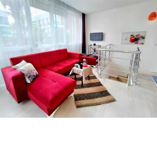 Serene Flat with Backyard Close to Konyaalti Beach