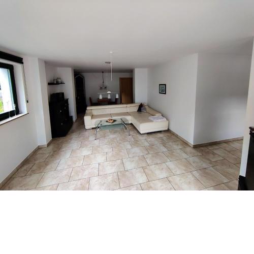 Serene Holiday Home in Eisfeld with Garden
