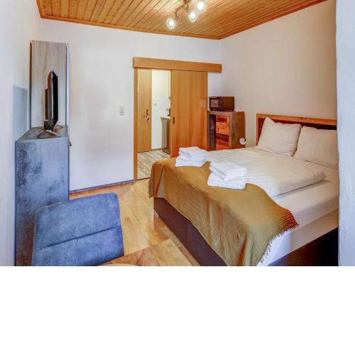 Serene Holiday Home in Katschenberg with Garden