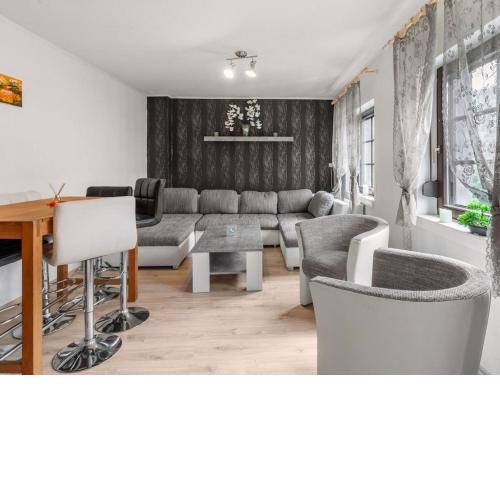 Serene Holiday Home in Nehren with a beautiful Garden