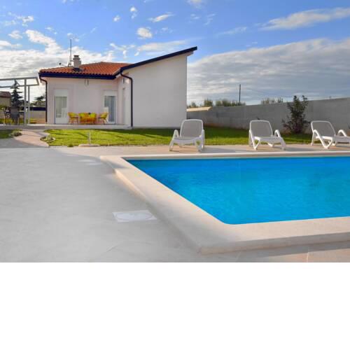 Serene Holiday Home in Novigrad with Private Pool