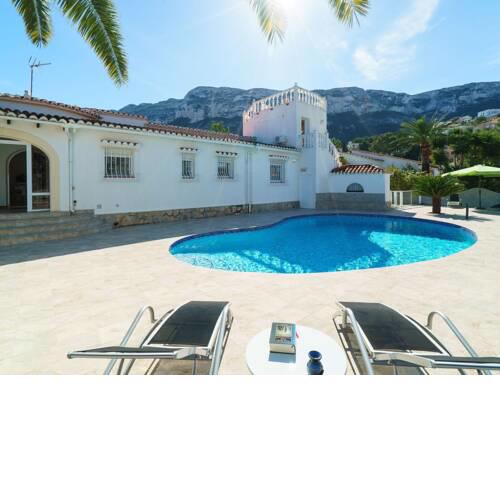 Serene Villa in Denia with Private Swimming Pool