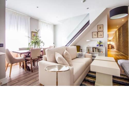Sevilla Alquila Amplios Apartamentos Duplex San Bernardo