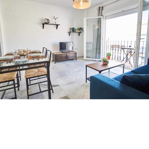 Seville city walls apartment with parking