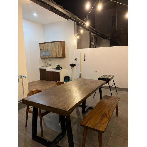 Sewa Rumah Āmani Homestay Semarang