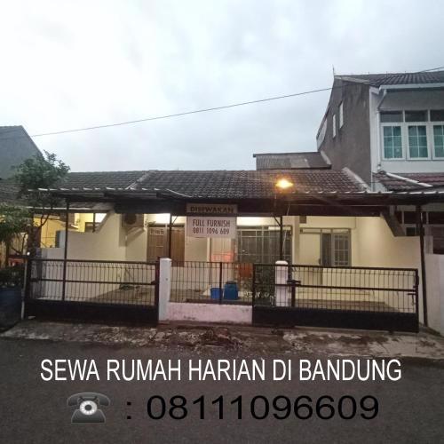 Sewa Rumah Harian 3 BR di Bandung,Kiaracondong