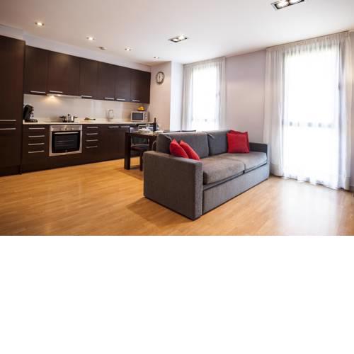 Short Stay Group Camp Nou Serviced Apartments