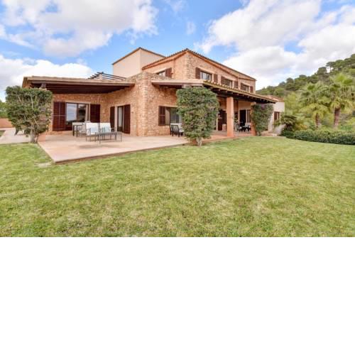 s'Horta Villa Sleeps 8 with Pool and WiFi