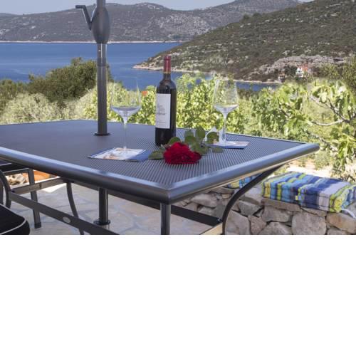 SIESTA, a house in the nature on the island