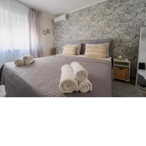 Silver Room