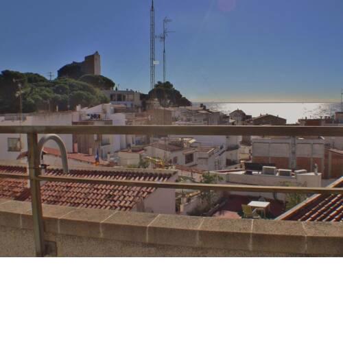 Simplistic Holiday Home in Sant Pol de Mar near Seabeach