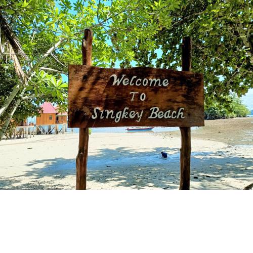 Sing Key Beach