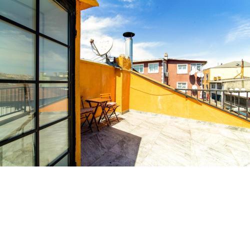 Single House Luminous and Chic Flat in Fatih