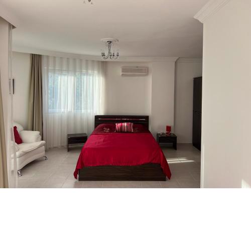 Site İçerisinde Havuzlu Villa