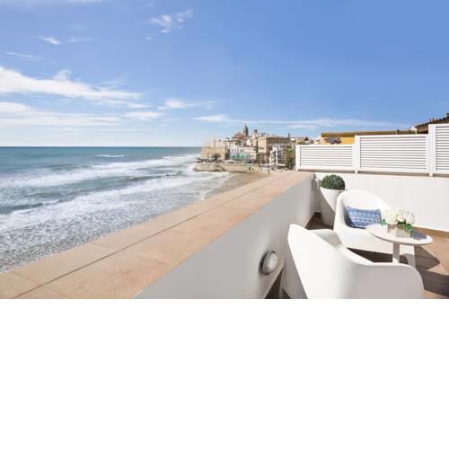 Sitges Group- Playa San Sebastián
