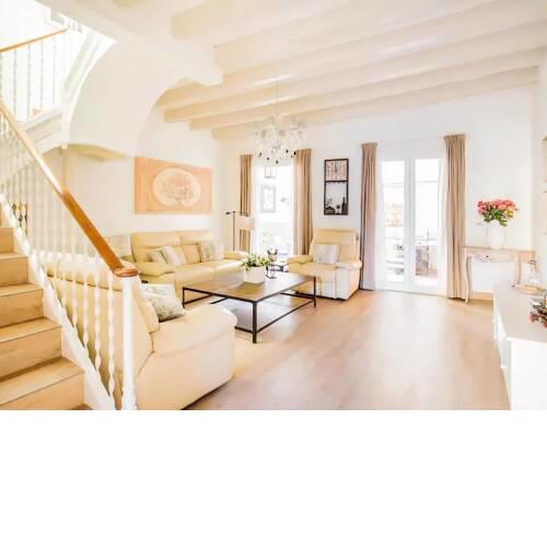 Sitges Spaces Beach House- 4 bedrooms, 3 Bathrooms, Large Terrace, Jacuzzi, Center-Beach