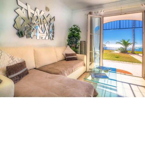 Sitio de Calahonda Holiday Home Sleeps 5 with Pool Air Con and WiFi