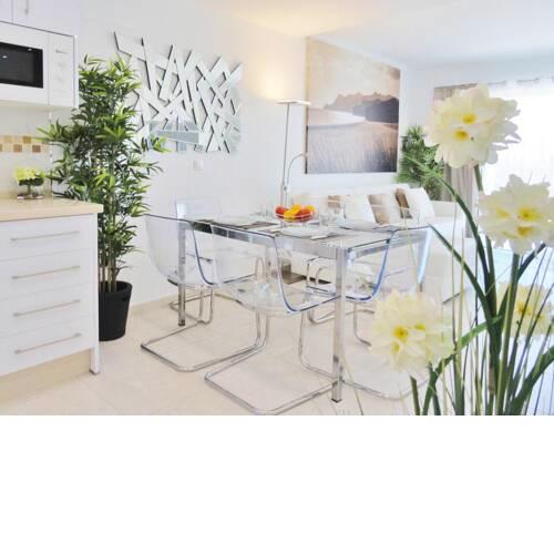 Sitio de Calahonda Holiday Home Sleeps 6 with Pool Air Con and WiFi