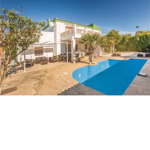 Six-Bedroom Holiday Home in Calafat