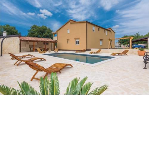 Six-Bedroom Holiday Home in Galovac