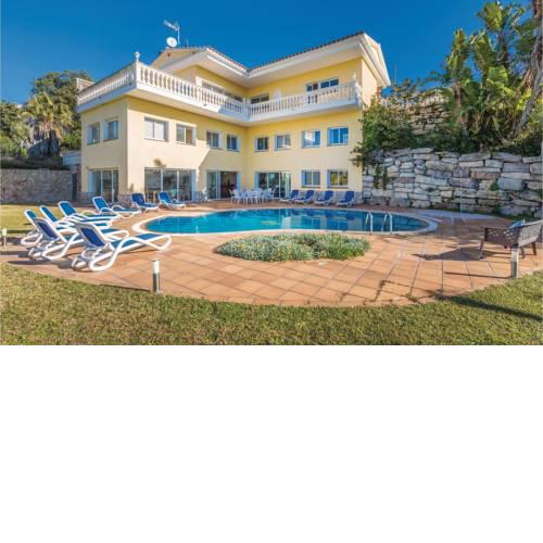 Six-Bedroom Holiday Home in Lloret de Mar