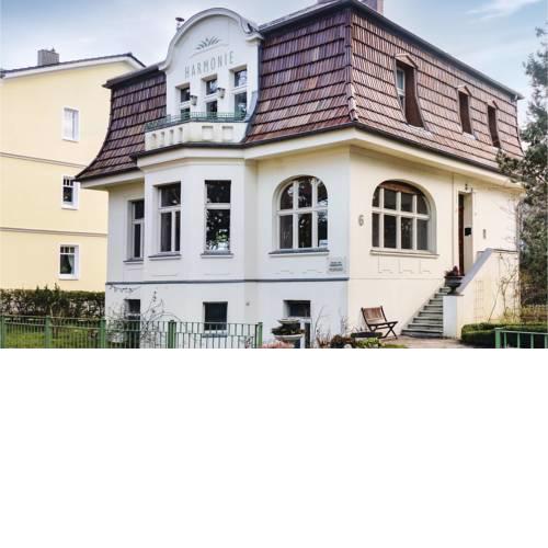 Six-Bedroom Holiday Home in Seebad Ahlbeck