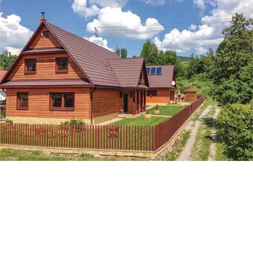 Six-Bedroom Holiday Home in Stara Bystrica