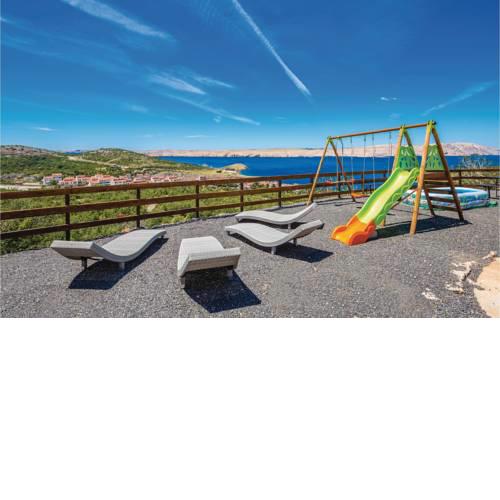 Six-Bedroom Holiday Home in Stinica