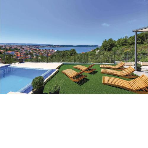 Six-Bedroom Holiday Home in Trogir